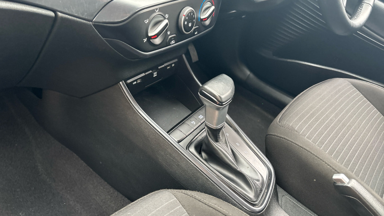 Hyundai i20 1.0T GDi 48V MHD SE Connect 5dr DCT Petrol Hatchback